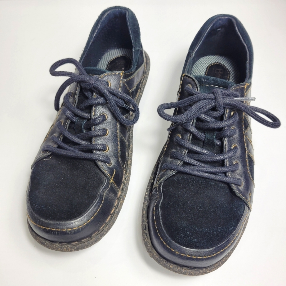 Born woman's size 8.5 Leather Suede Lace Up Black Tennis Shoes